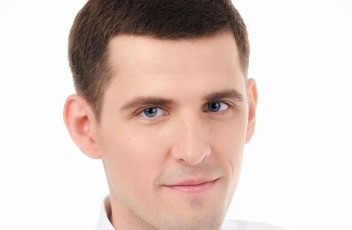 Виталий Сухов